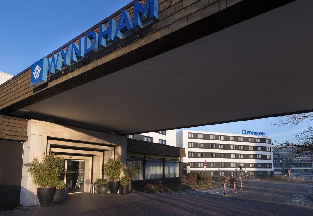Wyndham Stuttgart Airport Messe Hotel Eksteriør billede